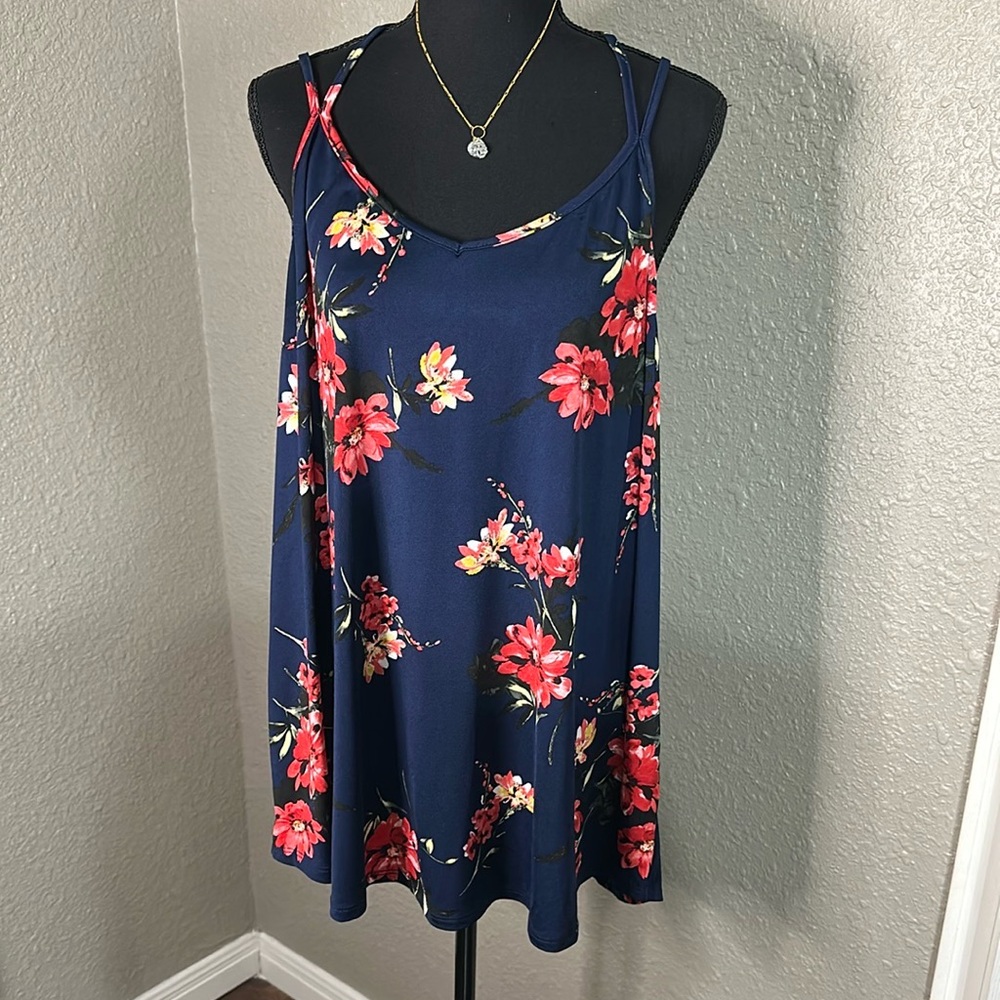 NWT PAPERMOON Relaxed Tank Top in blue floral